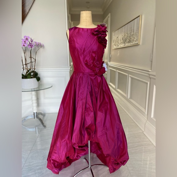 RICKIE FREEMAN FOR TERI JON
High-Low Taffeta Gown w/ Flower Applique - Picture 1 of 7